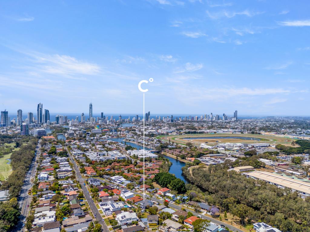 2/18 Poinciana Cres, Bundall, QLD 4217