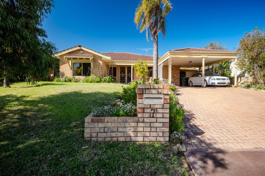 7 SEAMET RISE, MERRIWA, WA 6030