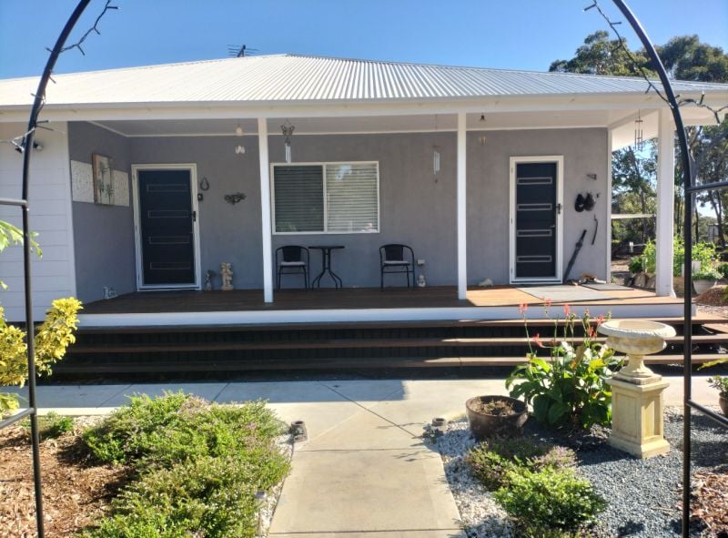 19-21 Wake St, Macleay Island, QLD 4184
