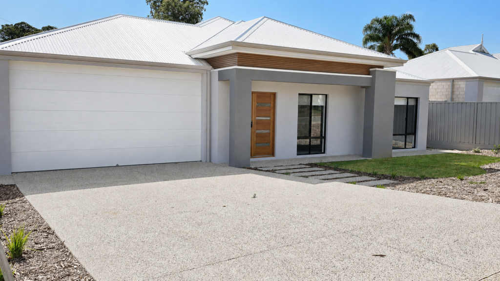4 SAMPSON RD, KALAMUNDA, WA 6076