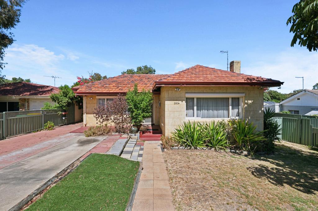 393b South St, Hilton, WA 6163