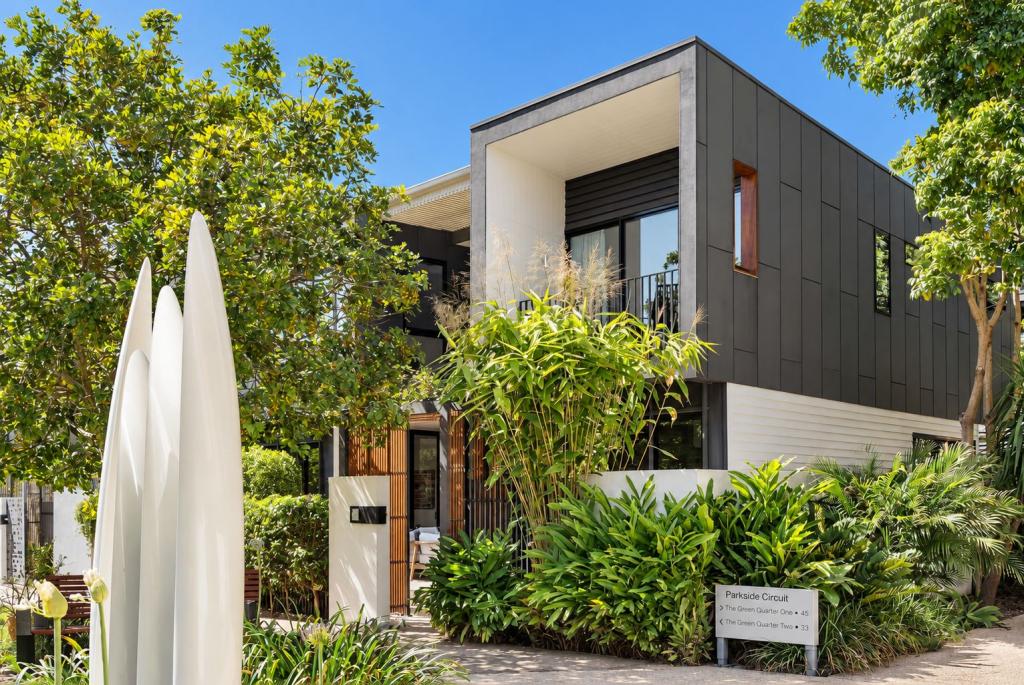 1/33 Parkside Cct, Hamilton, QLD 4007