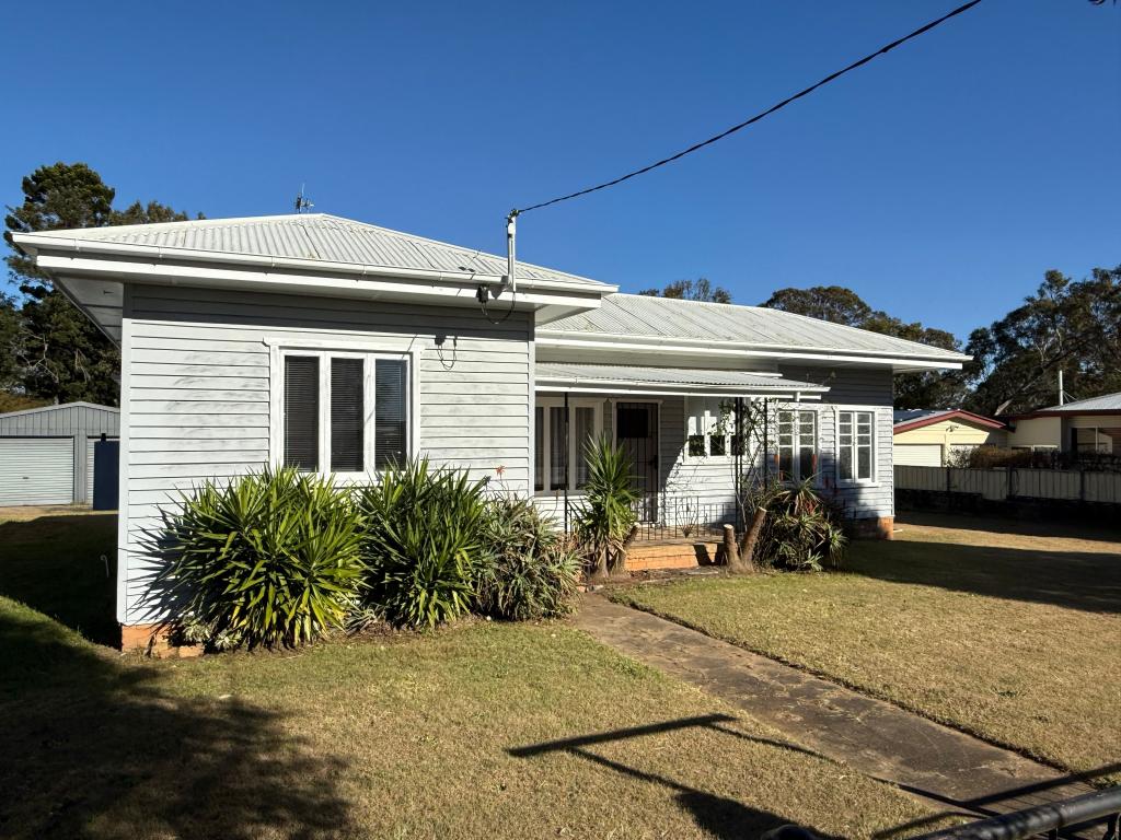 5 Park Rd, Crows Nest, QLD 4355