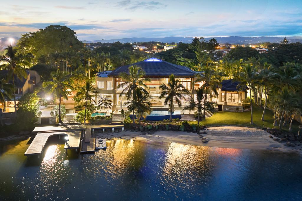 57-63 THE CORSO, ISLE OF CAPRI, QLD 4217