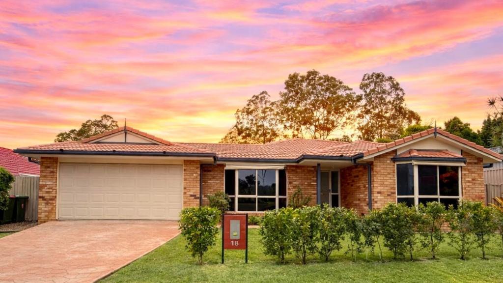 18 Booloumba Cres, Forest Lake, QLD 4078