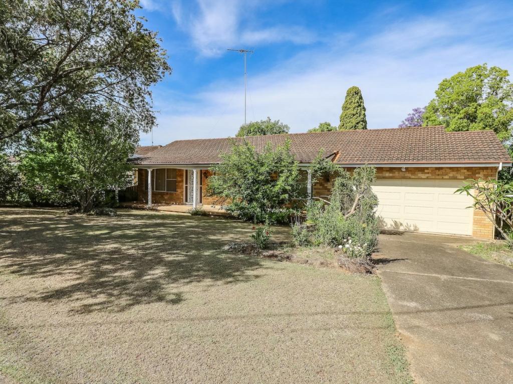 12 Blue Gum Ave, South Penrith, NSW 2750