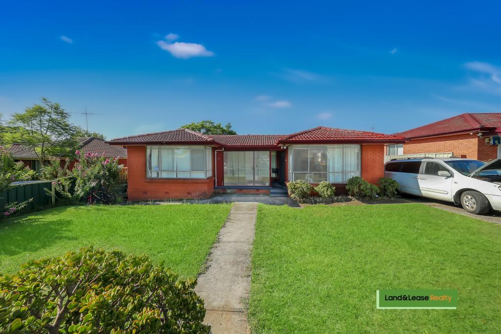 18 Carrington Cct, Leumeah, NSW 2560