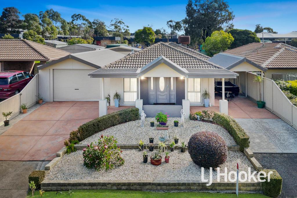 16 Mollisons Hill, Hampton Park, VIC 3976