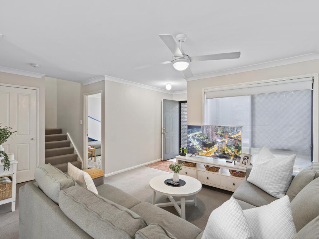 3/104 Serafina Dr, Helensvale, QLD 4212