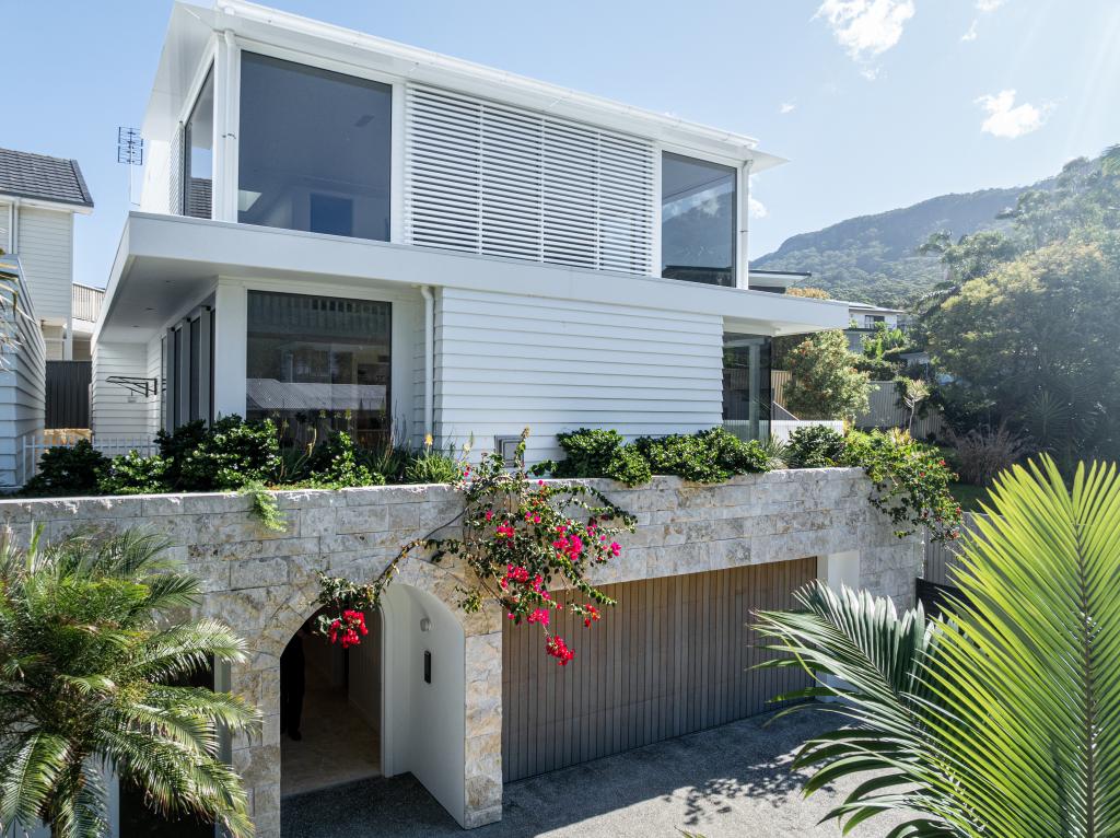 684b Lawrence Hargrave Dr, Coledale, NSW 2515
