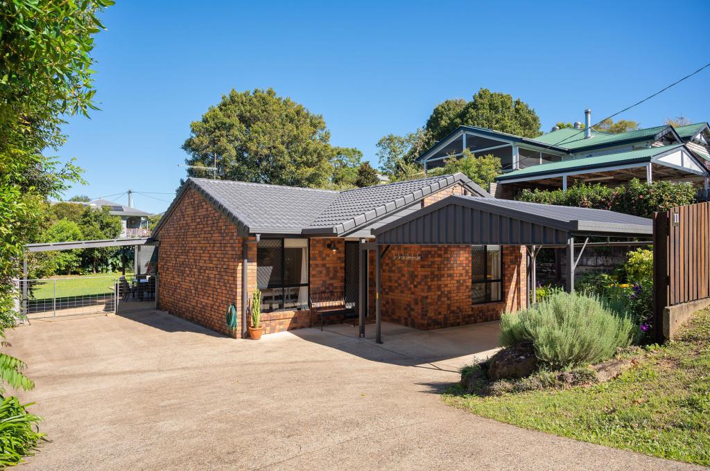 11 Miva St, Maleny, QLD 4552
