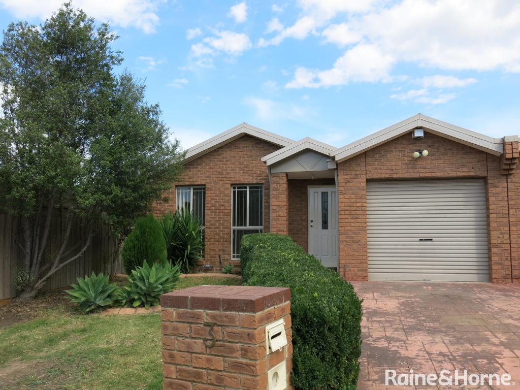 1/3 Carmel Ct, Sydenham, VIC 3037