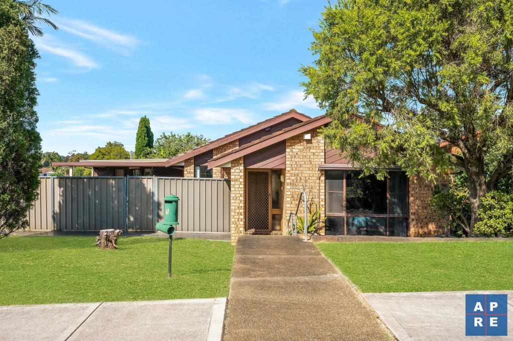 1 Yass Cl, Bossley Park, NSW 2176