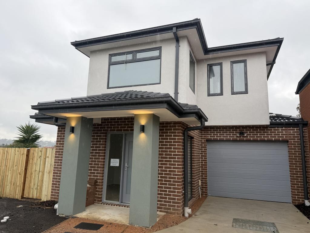 2/8 Heatherdew Cl, Endeavour Hills, VIC 3802