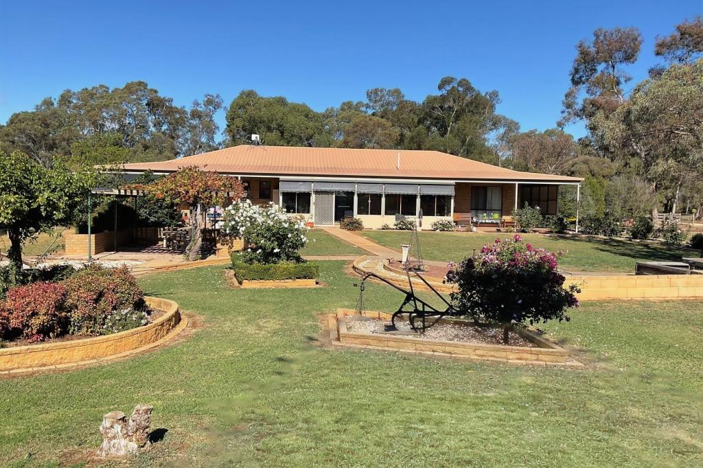 4204 Murray Valley Hwy, Yarroweyah, VIC 3644