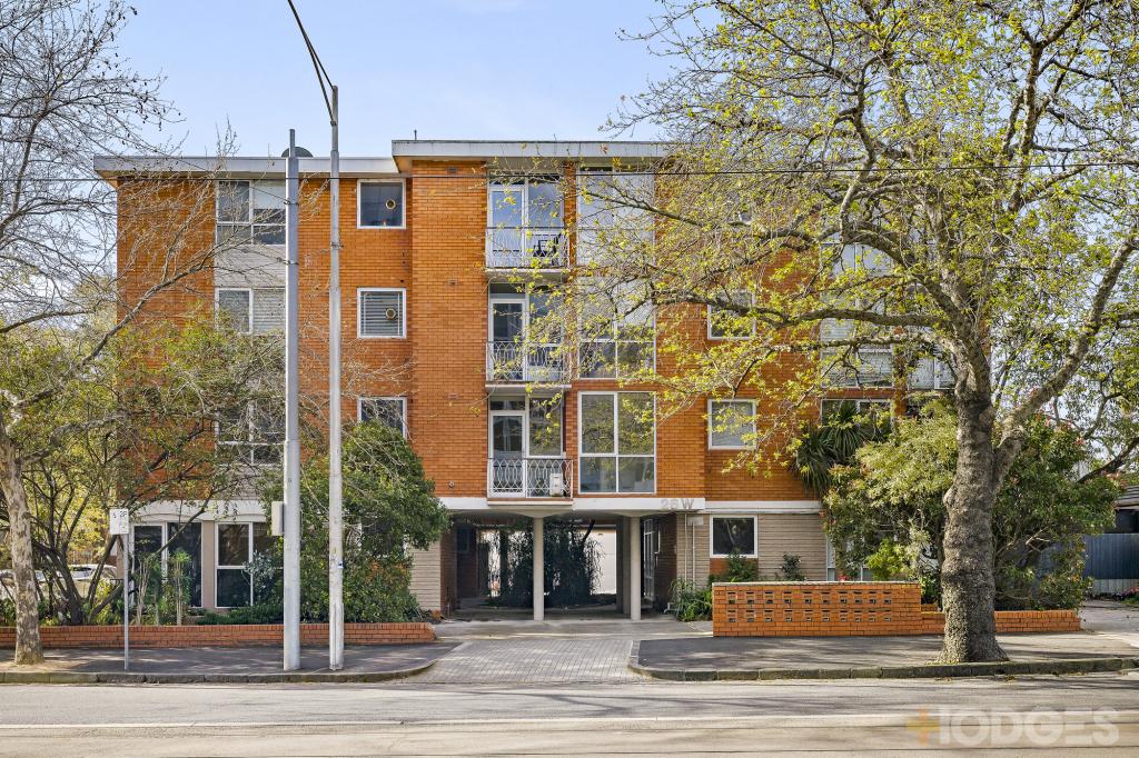 11/26 TOORAK RD W, SOUTH YARRA, VIC 3141