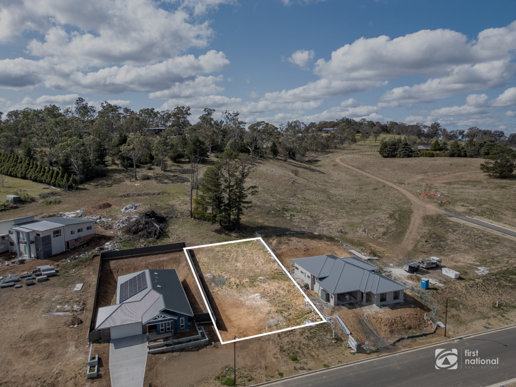 38 Honeysuckle Dr, Armidale, NSW 2350