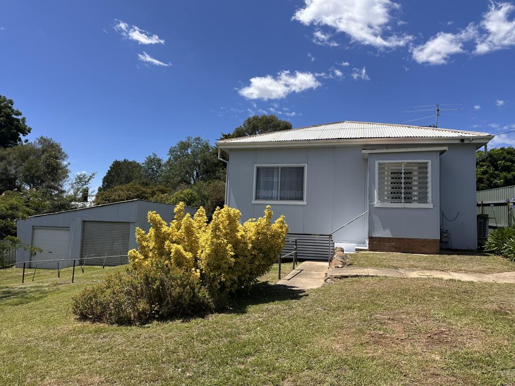 36 Clarke St, Tumut, NSW 2720