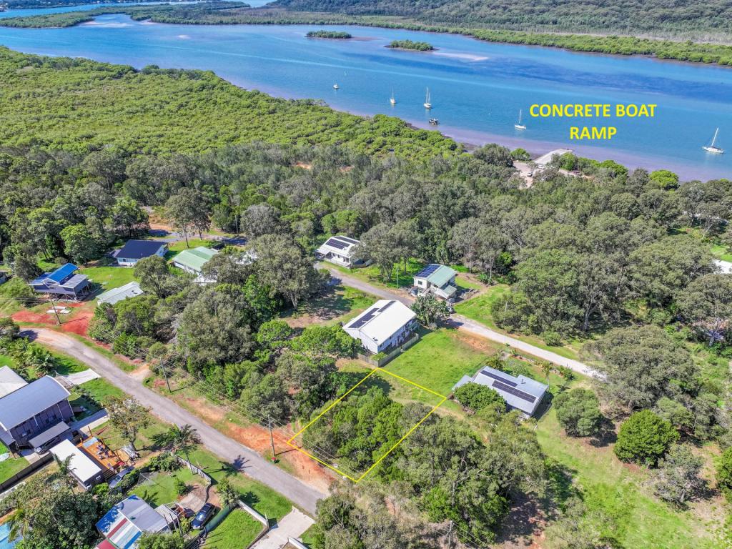 33 Main View Dr, Russell Island, QLD 4184