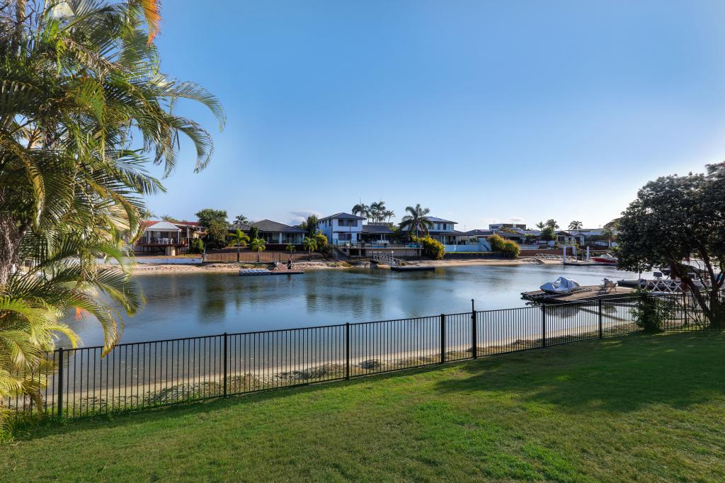 6 Coobowie St, Broadbeach Waters, QLD 4218