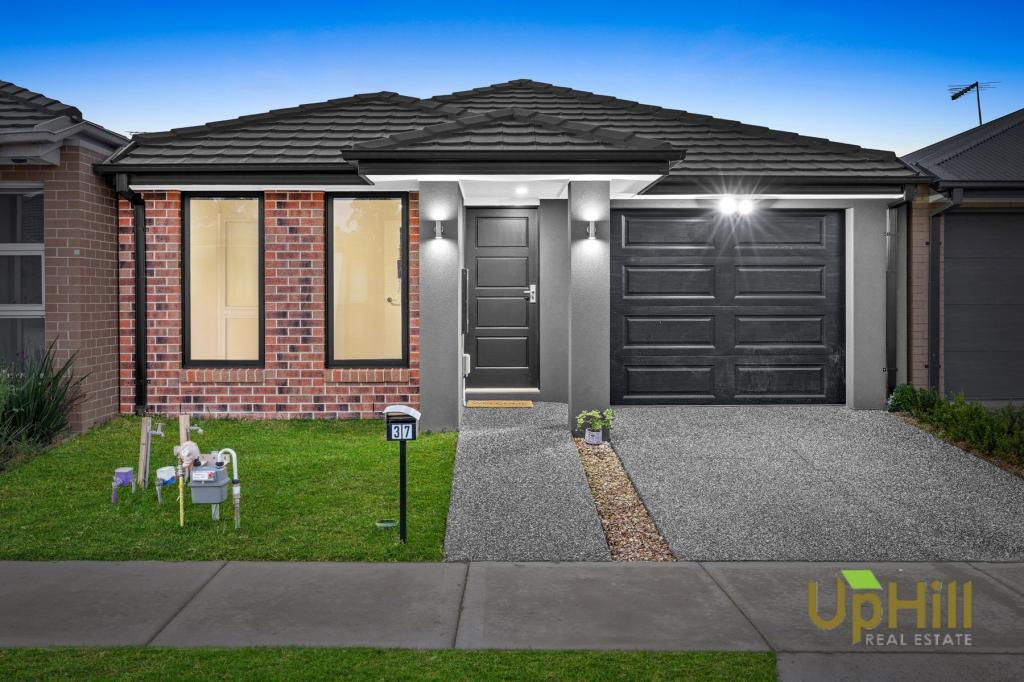 37 Shoveler St, Clyde North, VIC 3978