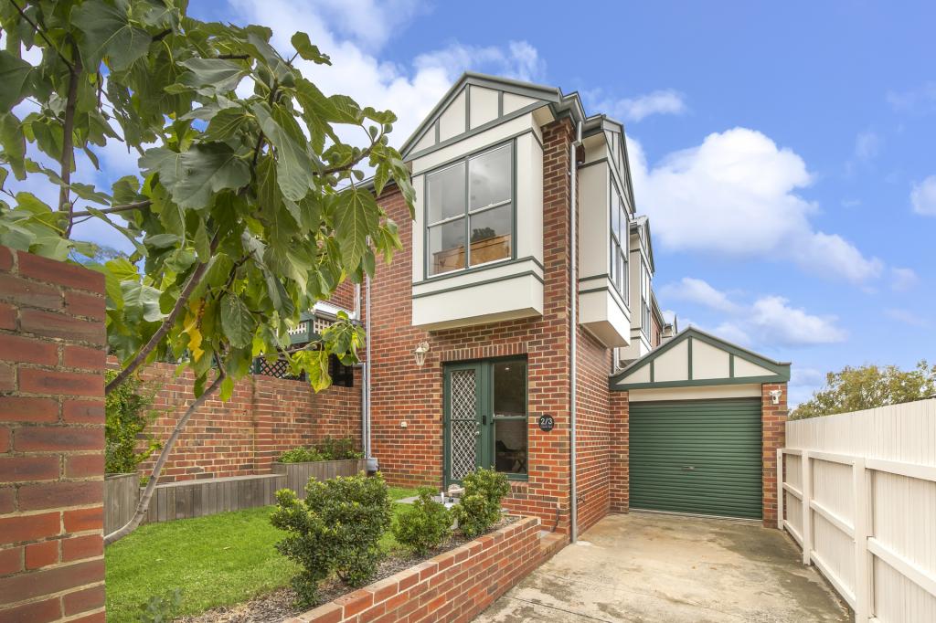 2/3 Cairns Ave, Newtown, VIC 3220