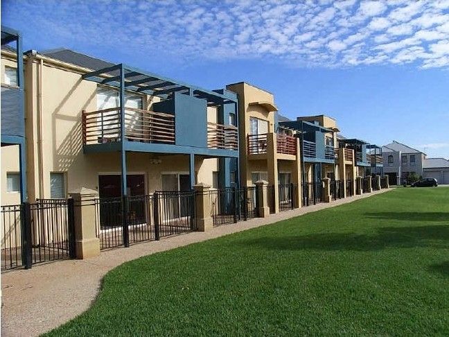 8/21 Peppercorn Cct, Mawson Lakes, SA 5095