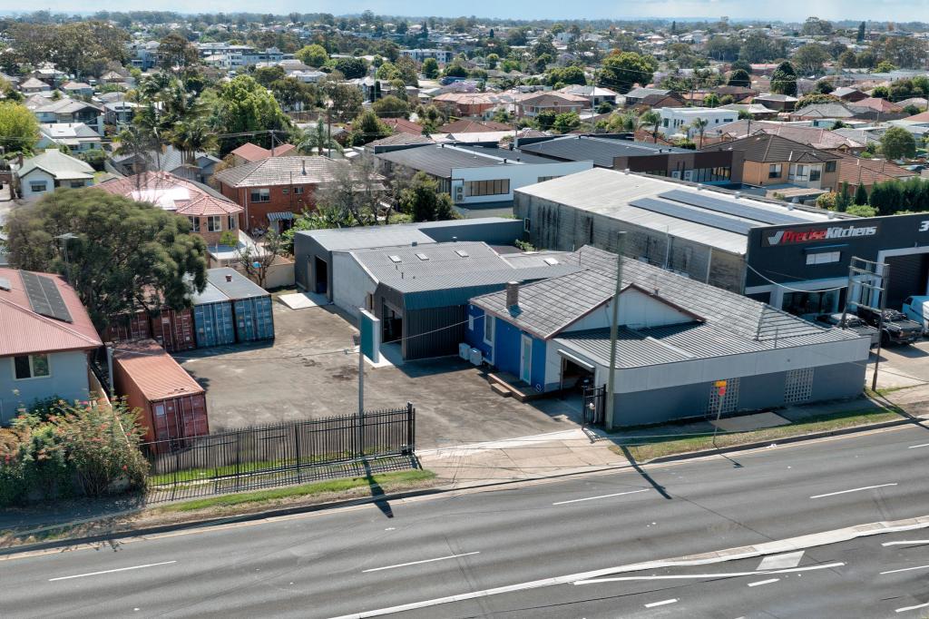 352 WOODVILLE RD, GUILDFORD, NSW 2161