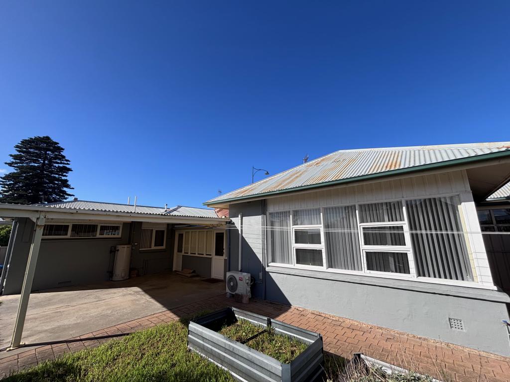 38 North Tce, Port Elliot, SA 5212