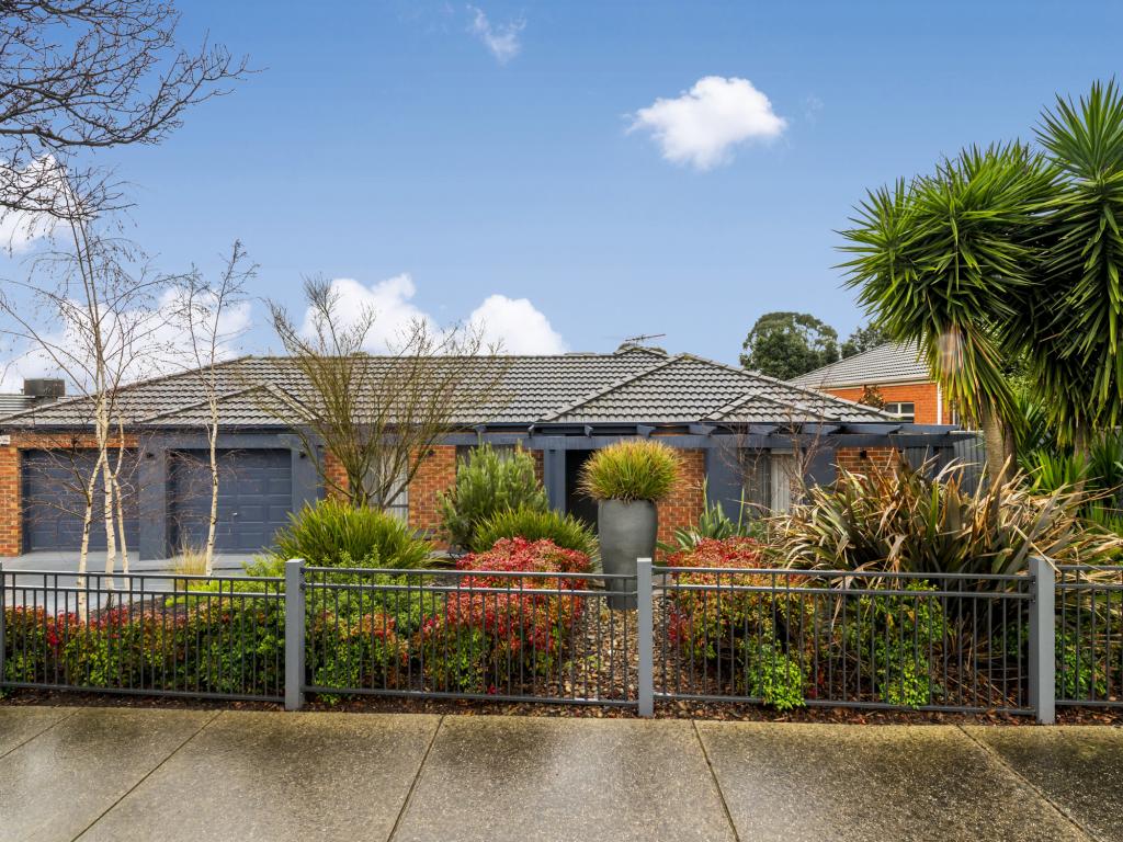 12 MERRIJIG CRES, DOREEN, VIC 3754