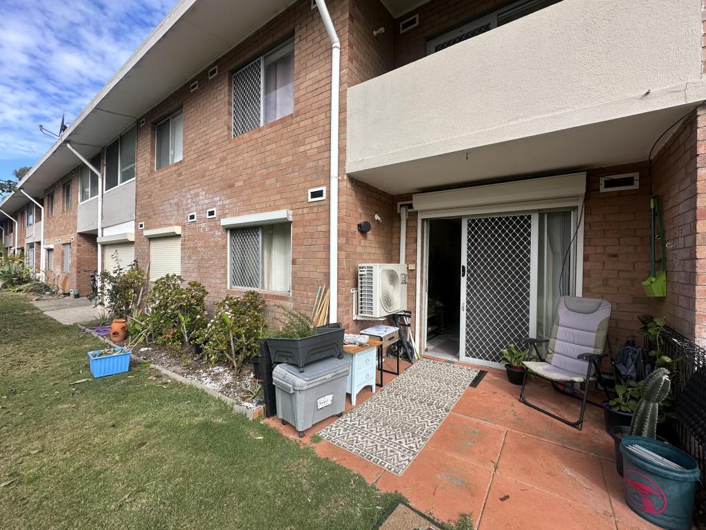 11/76 Kent St, Rockingham, WA 6168