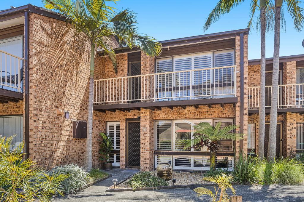 2/15 Henley Rd, Thirroul, NSW 2515