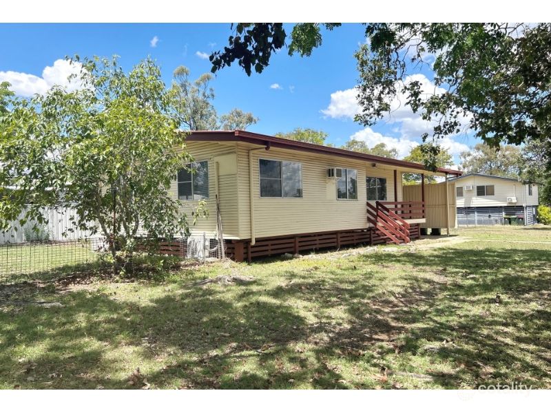 8 MURPHY ST, DYSART, QLD 4745