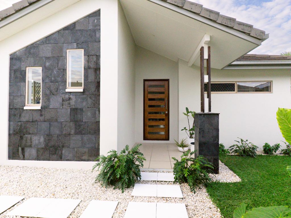 14 THE ENTRANCE, KEWARRA BEACH, QLD 4879