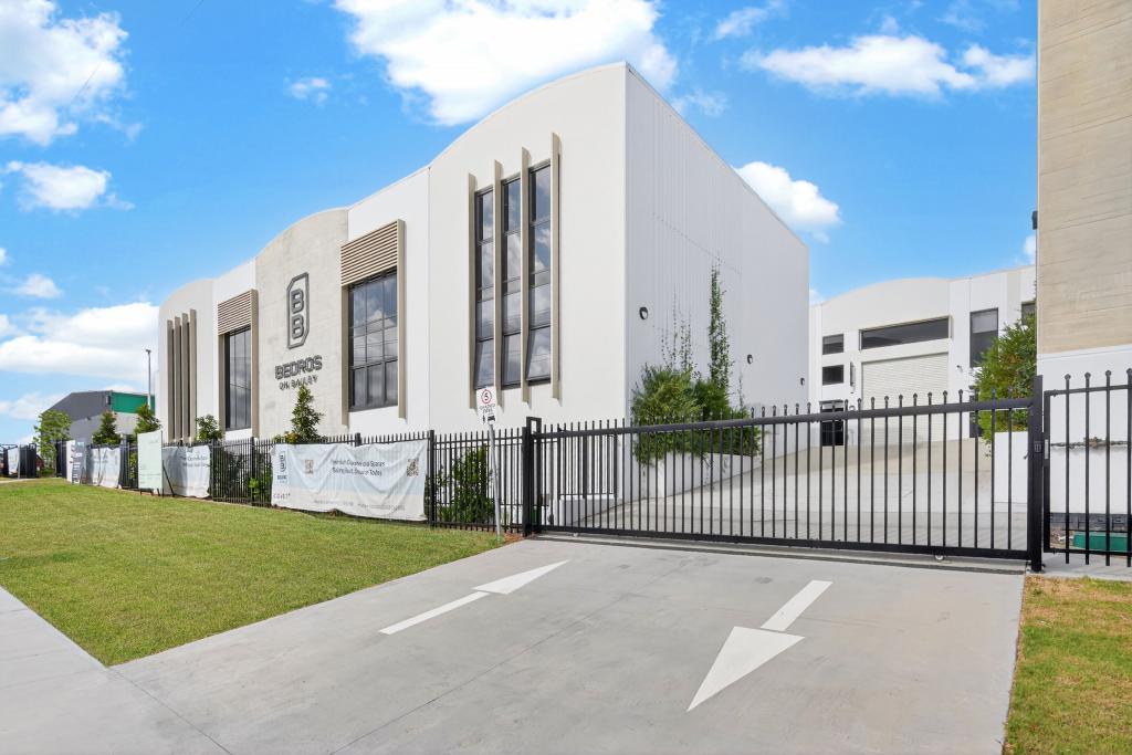 8/5 Bailey Cres, Southport, QLD 4215