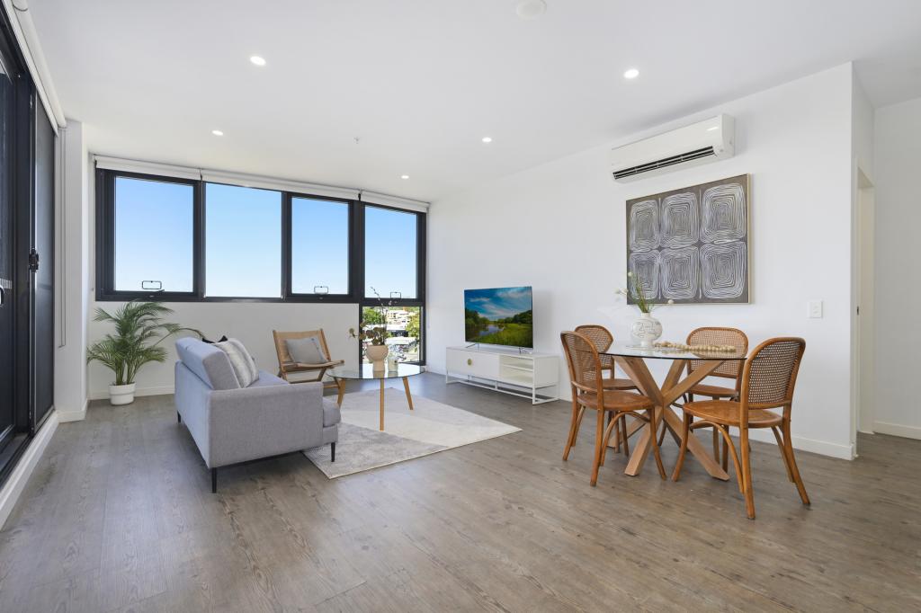 708/10 AVIATORS WAY, PENRITH, NSW 2750