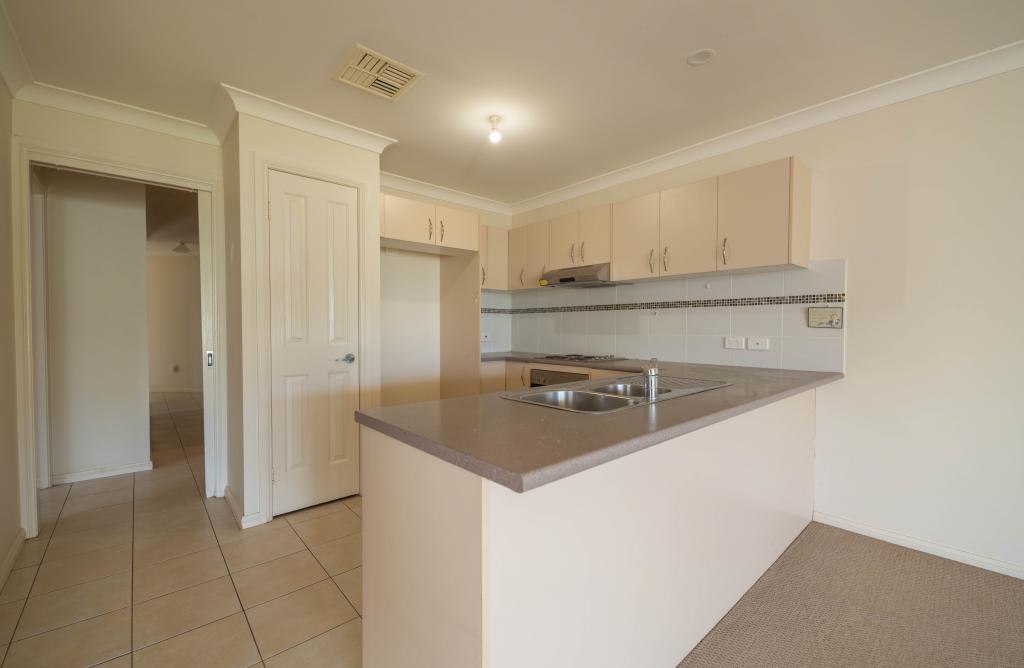 2/4 Parkes St, Forbes, NSW 2871