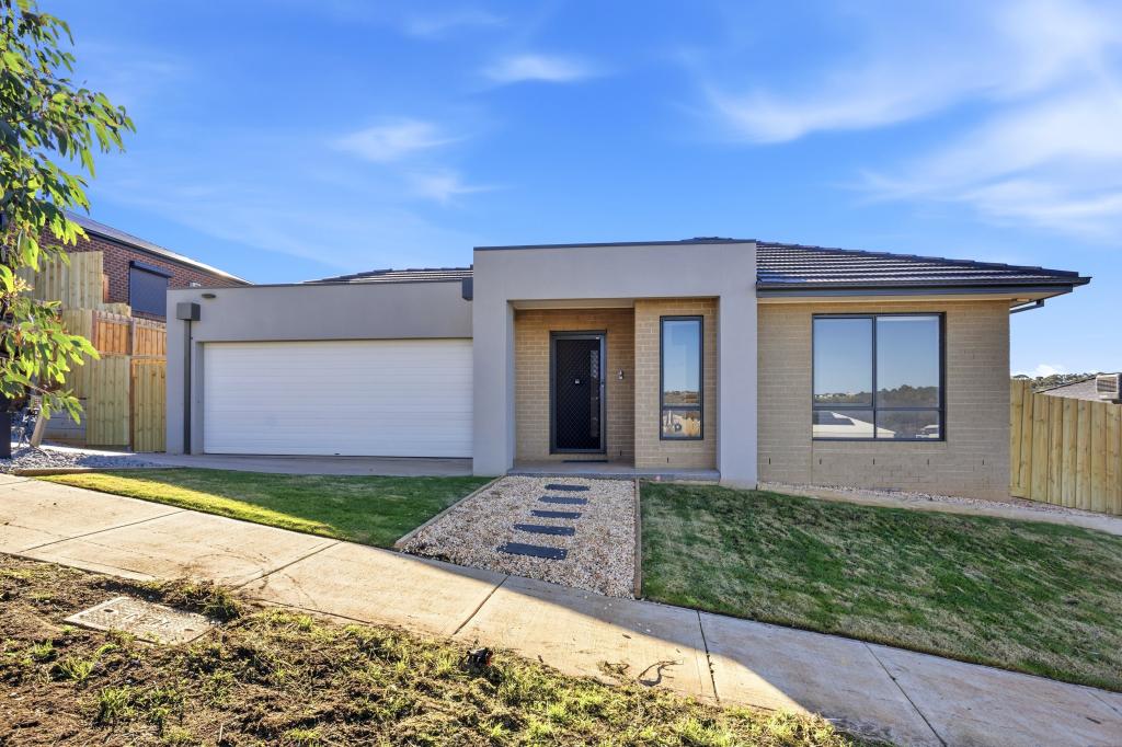 28 AUBURN CRES, BACCHUS MARSH, VIC 3340