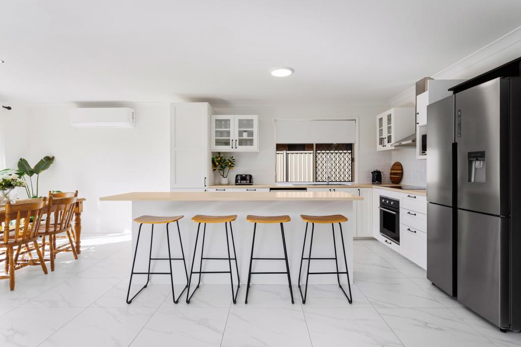 282 Nineteenth Ave, Elanora, QLD 4221