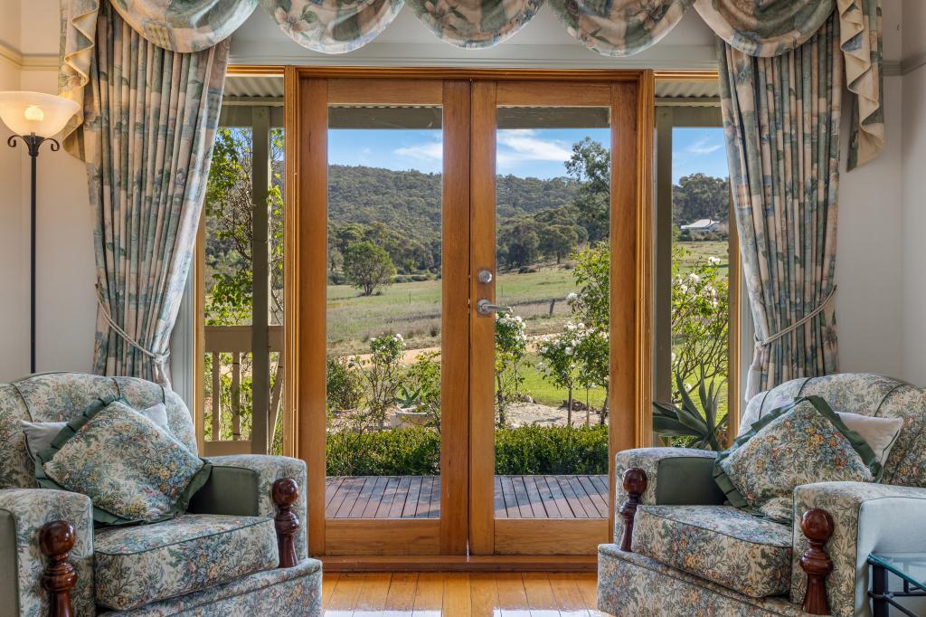 11 Roberts St, Maldon, VIC 3463