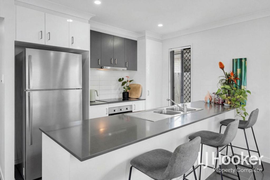 32 Hiddenvale Cct, Yarrabilba, QLD 4207