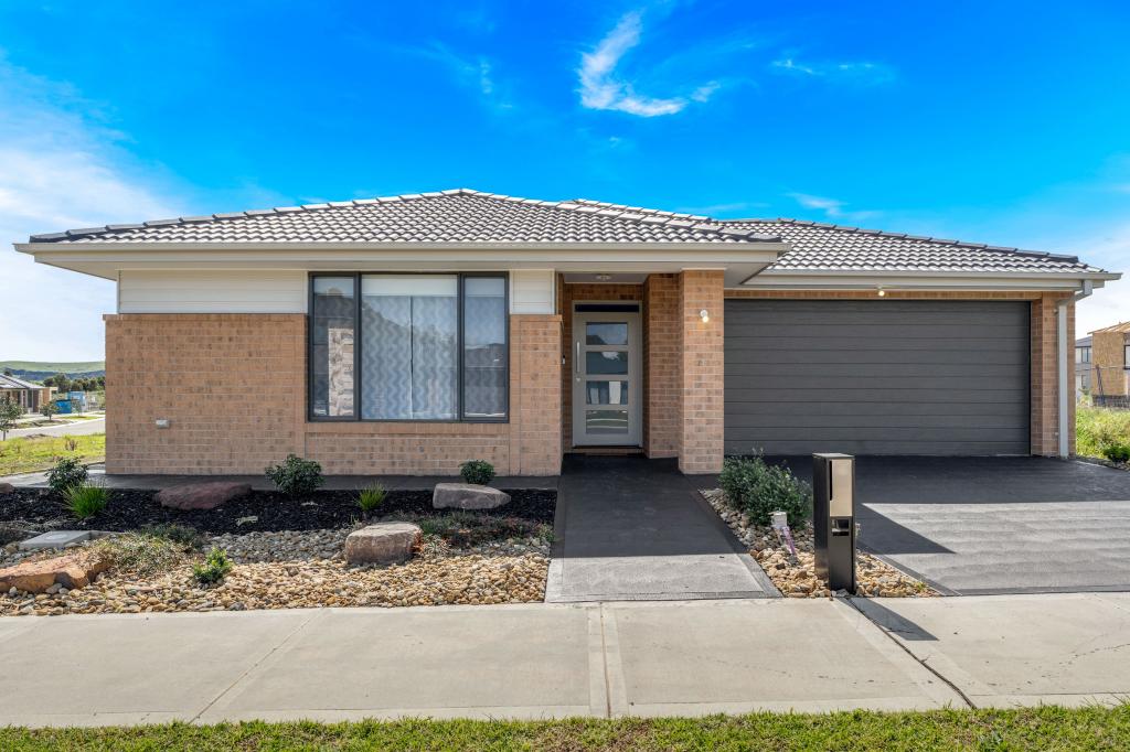 12 Beacon Cl, Beveridge, VIC 3753