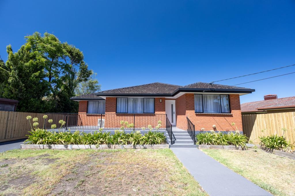 13 EBONY DR, BUNDOORA, VIC 3083