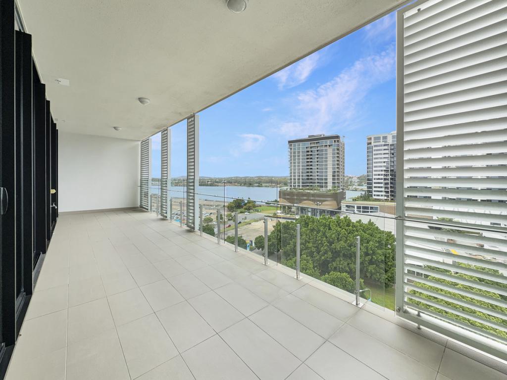 Type F/33 Remora Rd, Hamilton, QLD 4007