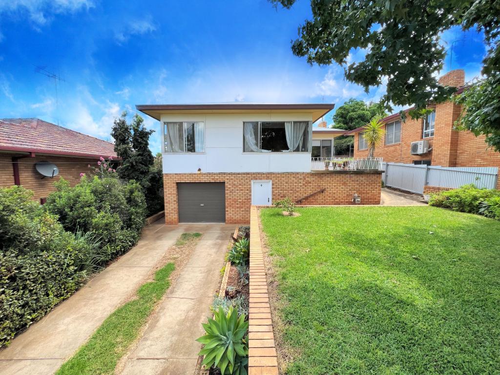 4 Albert St, Parkes, NSW 2870