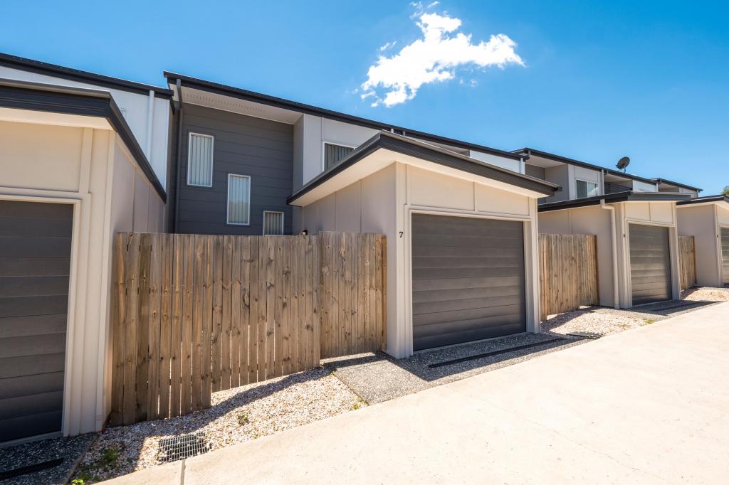 11 Ninderry Walk, Redbank Plains, QLD 4301