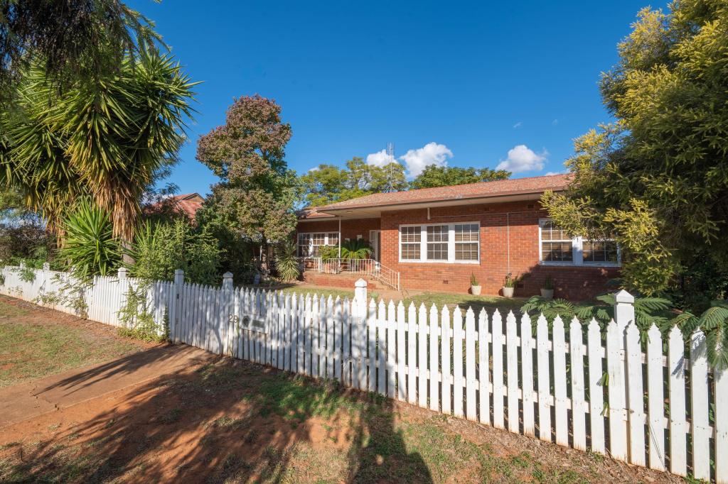 29 Victoria St, Parkes, NSW 2870