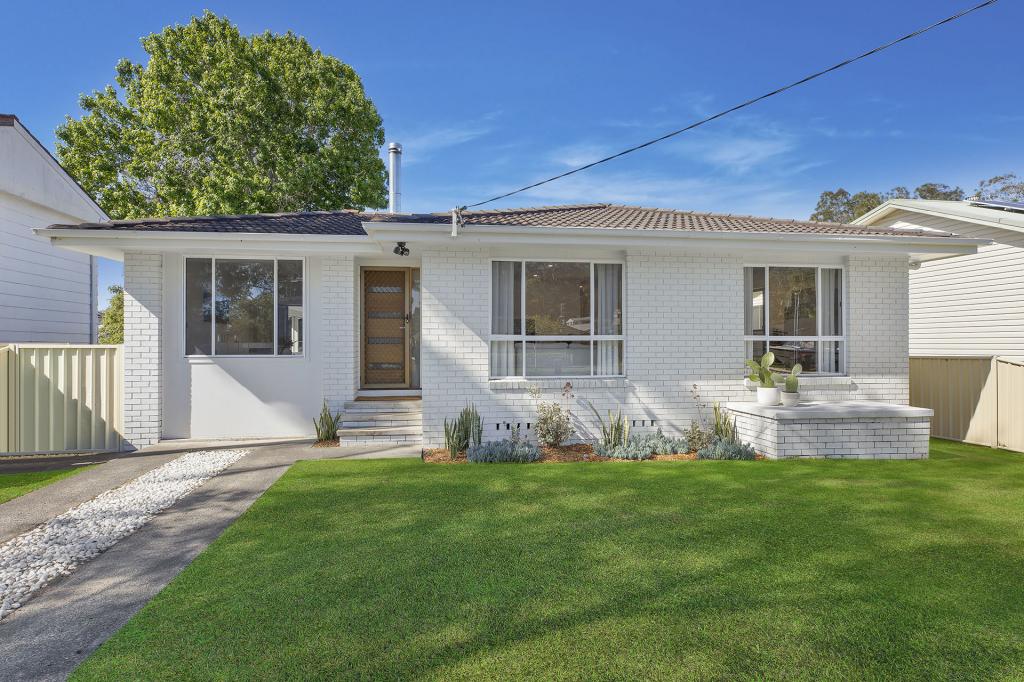 18 ALBATROSS RD, BERKELEY VALE, NSW 2261