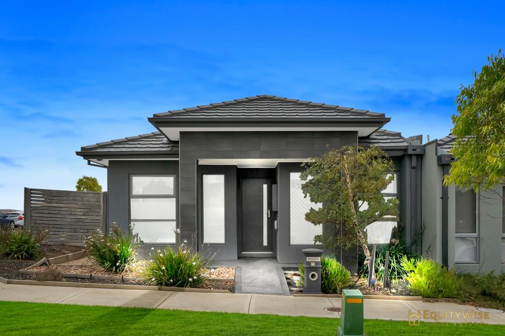 71 Millbrook Dr, Wyndham Vale, VIC 3024