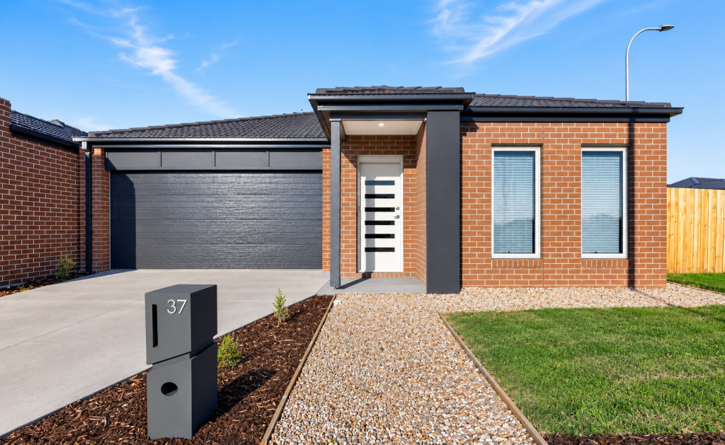 37 Sumac St, Brookfield, VIC 3338